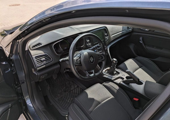 Renault Megane cena 47109 przebieg: 64300, rok produkcji 2019 z Rzeszów małe 352